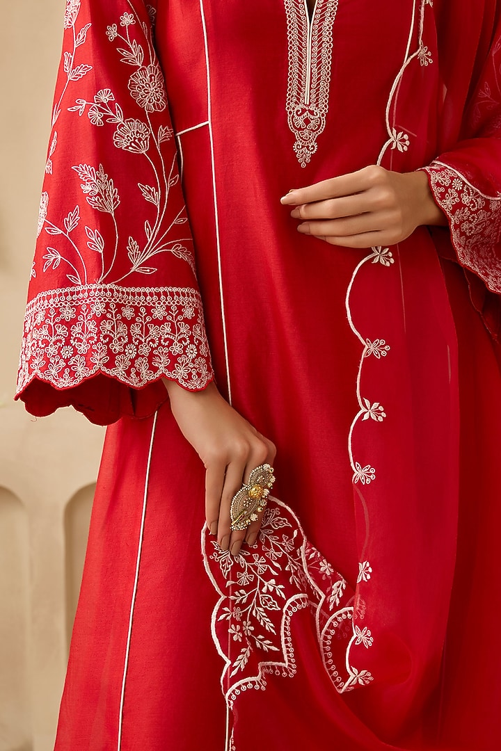 Red Silk Chanderi Floral & Thread Work A-Line Kurta Set by Sureena Chowdhri at Pernia's Pop Up Shop