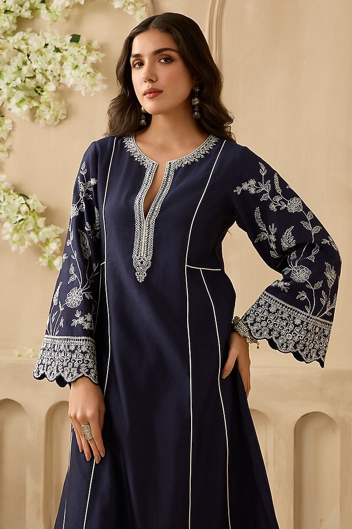 Navy Blue Silk Chanderi Floral & Thread Work A-Line Kurta Set by Sureena Chowdhri at Pernia's Pop Up Shop