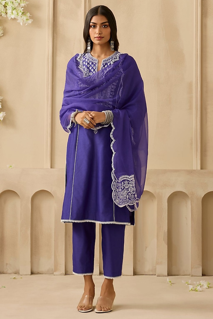 Violet Silk Chanderi Thread Work Kurta Set by Sureena Chowdhri at Pernia's Pop Up Shop