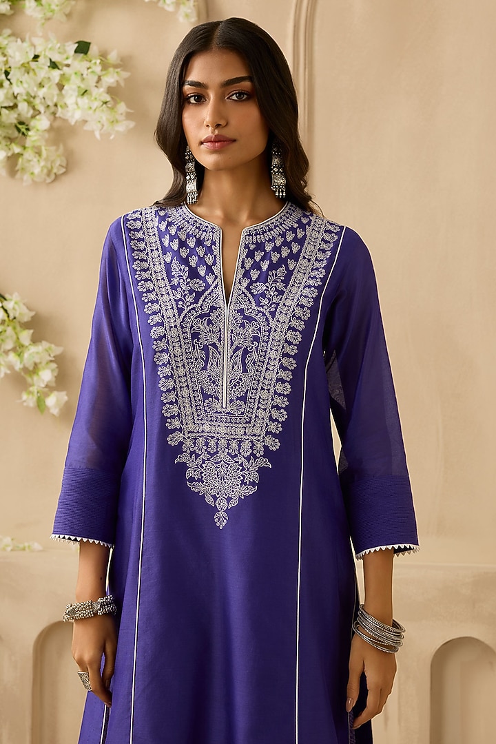 Violet Silk Chanderi Thread Work Kurta Set by Sureena Chowdhri at Pernia's Pop Up Shop