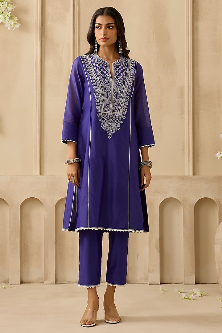 Violet Silk Chanderi Thread Work Kurta Set by Sureena Chowdhri at Pernia's Pop Up Shop