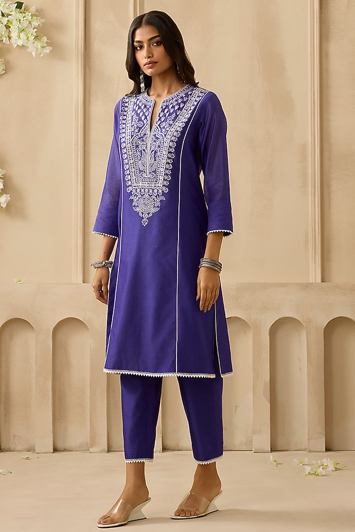 Violet Silk Chanderi Thread Work Kurta Set by Sureena Chowdhri at Pernia's Pop Up Shop