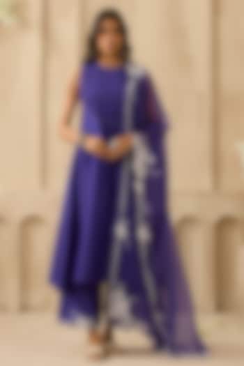 Violet Silk Chanderi Pearl & Bead Embroidered Kurta Set by Sureena Chowdhri at Pernia's Pop Up Shop