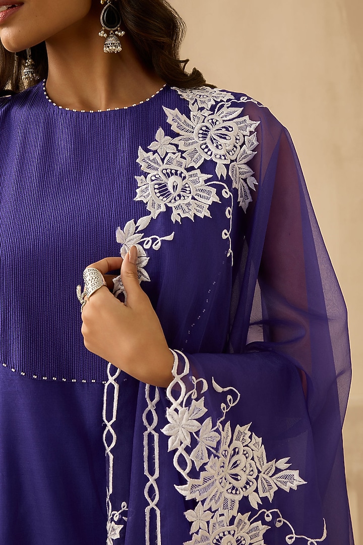 Violet Silk Chanderi Pearl & Bead Embroidered Kurta Set by Sureena Chowdhri at Pernia's Pop Up Shop