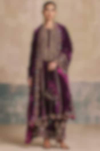 Plum-Colored Silk Velvet Embroidered Kurta Set by Sureena Chowdhri at Pernia's Pop Up Shop