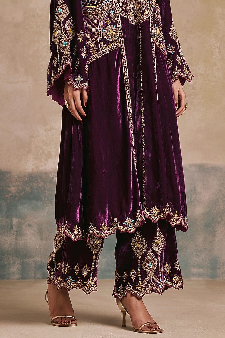 Plum-Colored Silk Velvet Embroidered Kurta Set by Sureena Chowdhri at Pernia's Pop Up Shop