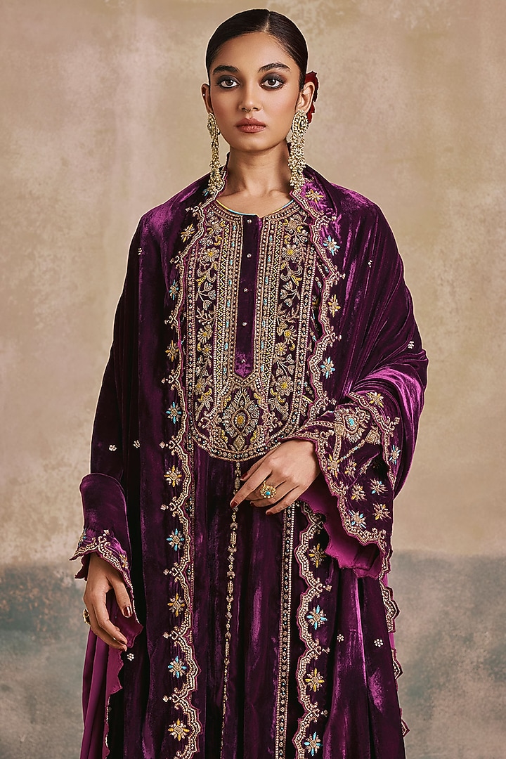 Plum-Colored Silk Velvet Embroidered Kurta Set by Sureena Chowdhri at Pernia's Pop Up Shop