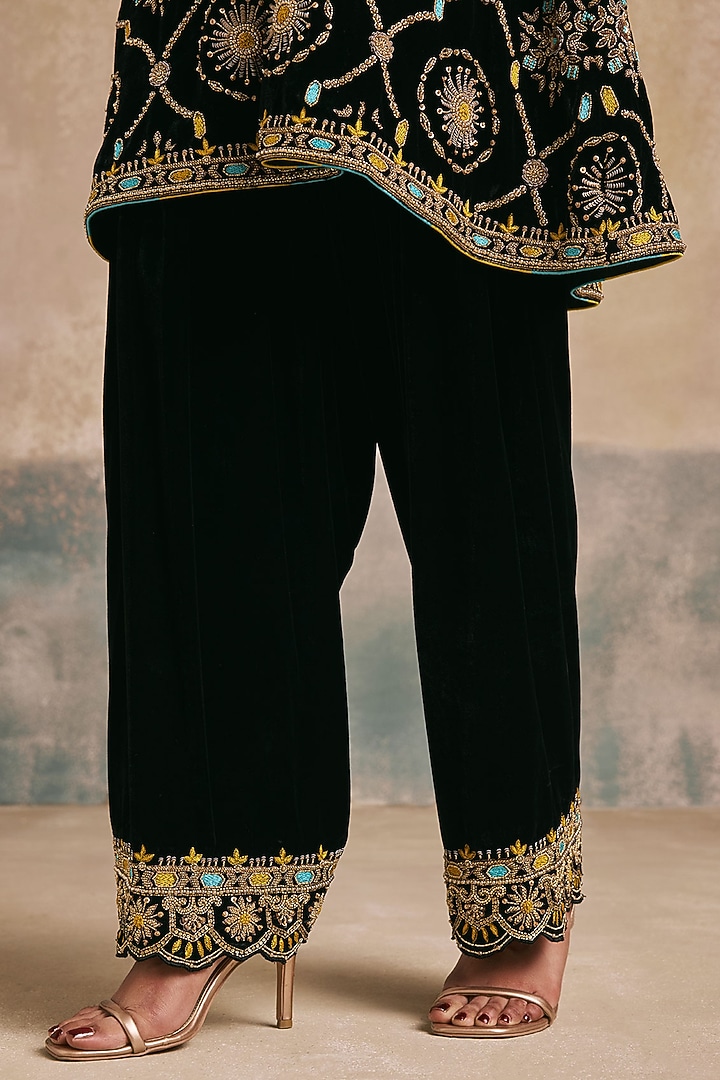 Black Silk Velvet Embroidered Short Kurta Set by Sureena Chowdhri at Pernia's Pop Up Shop