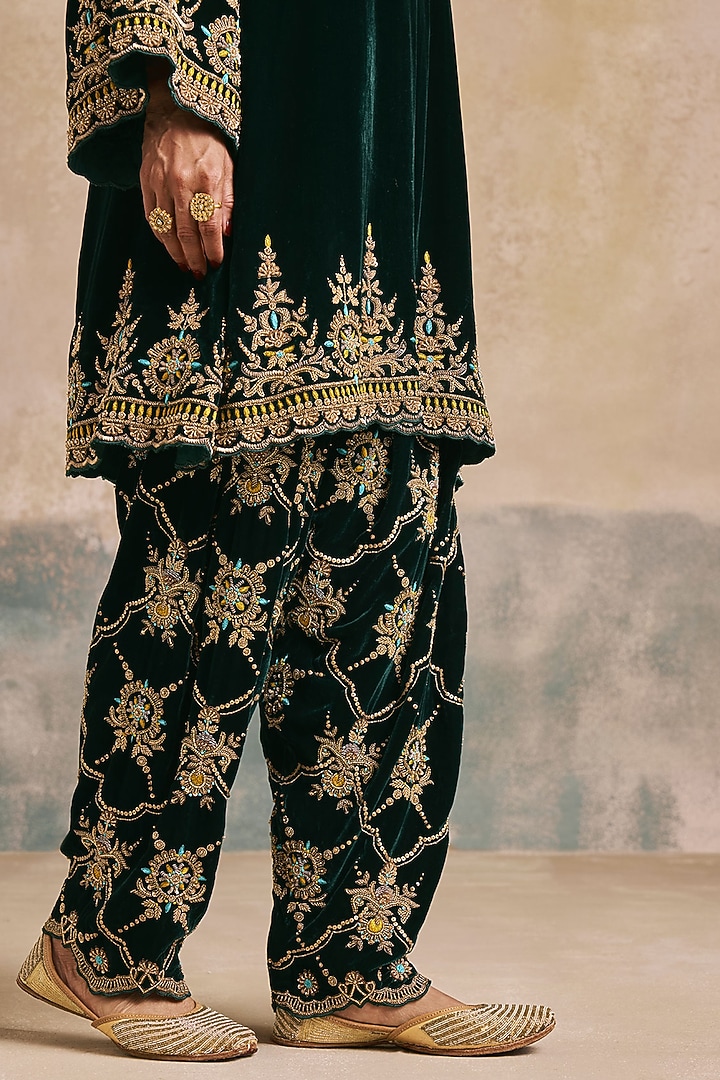 Bottle Green Silk Velvet Embroidered Short Kurta Set by Sureena Chowdhri at Pernia's Pop Up Shop