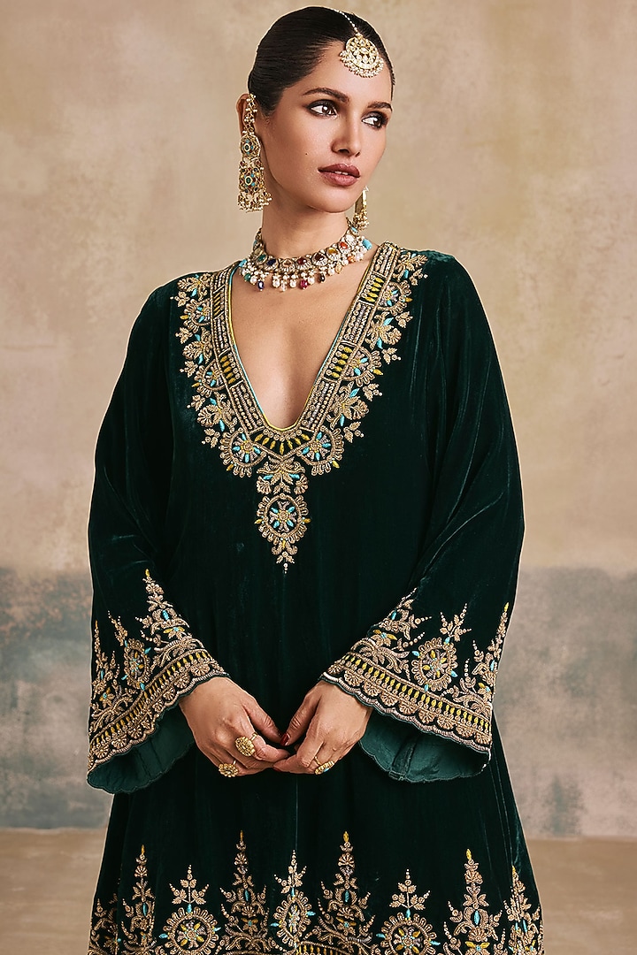 Bottle Green Silk Velvet Embroidered Short Kurta Set by Sureena Chowdhri at Pernia's Pop Up Shop