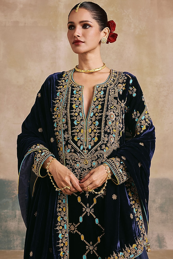 Deep Navy Blue Silk Velvet Embroidered Kurta Set by Sureena Chowdhri at Pernia's Pop Up Shop