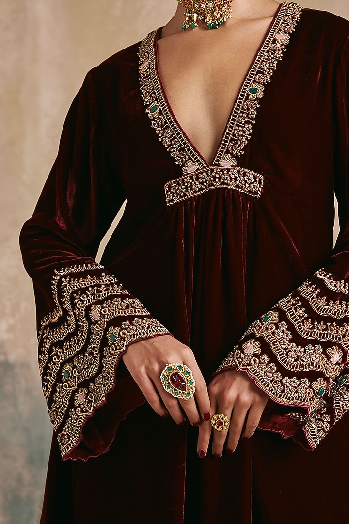 Burgundy Silk Velvet Embroidered Asymmetrical Kurta Set by Sureena Chowdhri at Pernia's Pop Up Shop