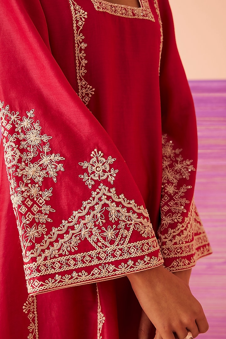 Magenta Printed Chanderi Silk Kurti and Gharara Set with Dupatta main image 1