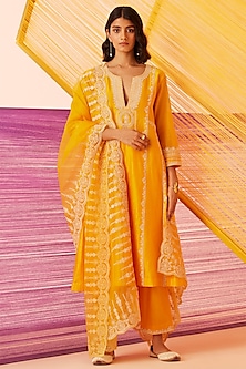 product-color-Yellow