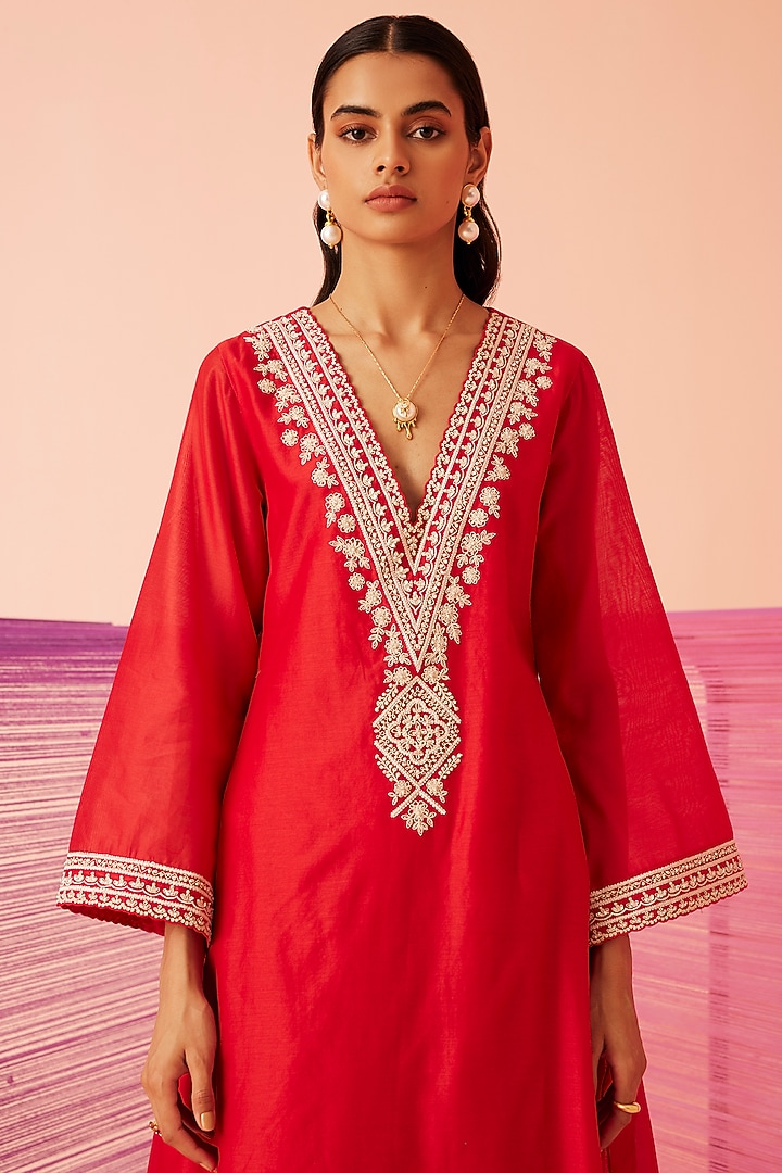 Red Silk Chanderi Embroidered Asymmetrical Kurta Set by Sureena Chowdhri at Pernia's Pop Up Shop