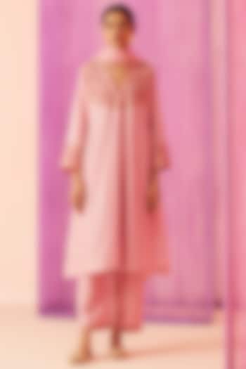 Rose Pink Silk Chanderi Embroidered Kurta Set by Sureena Chowdhri at Pernia's Pop Up Shop