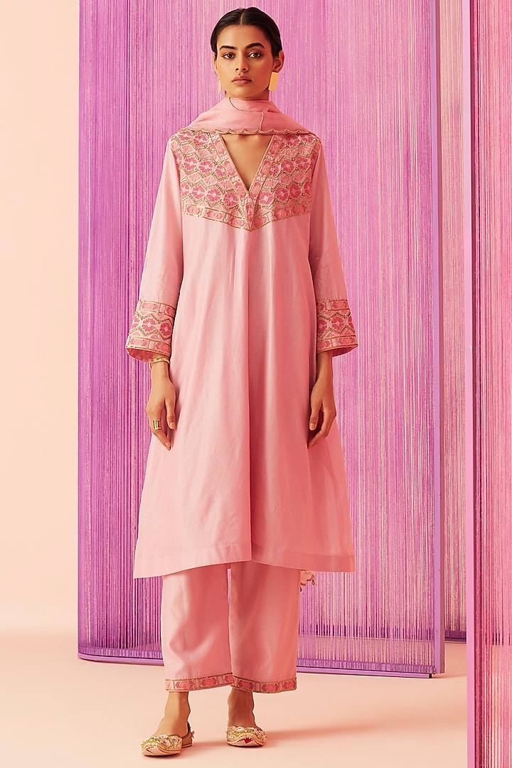 Rose Pink Silk Chanderi Embroidered Kurta Set by Sureena Chowdhri at Pernia's Pop Up Shop