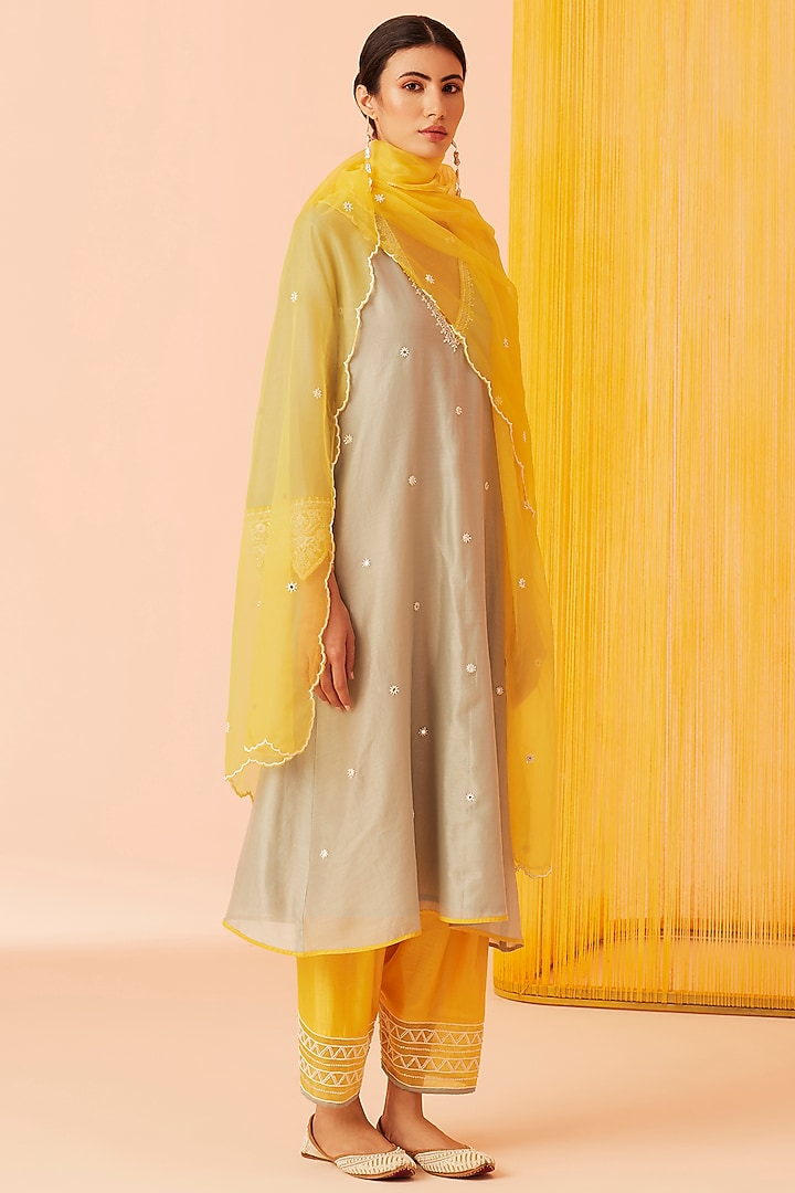 Sea Green Silk Chanderi Hand Embroidered Kurta Set by Sureena Chowdhri at Pernia's Pop Up Shop