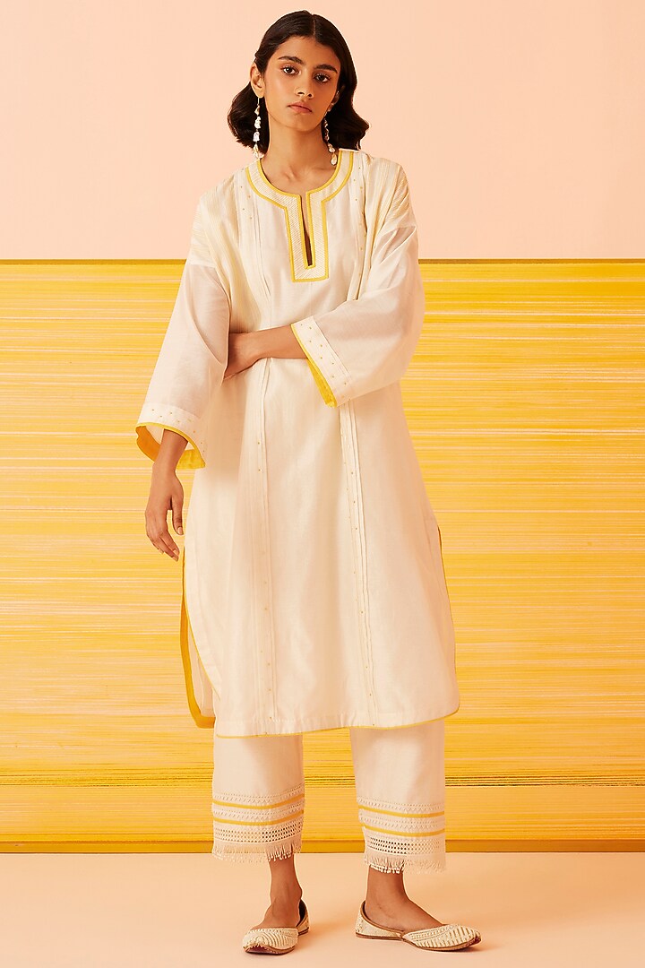 Ivory Silk Chanderi Embroidered Kurta Set by Sureena Chowdhri at Pernia's Pop Up Shop