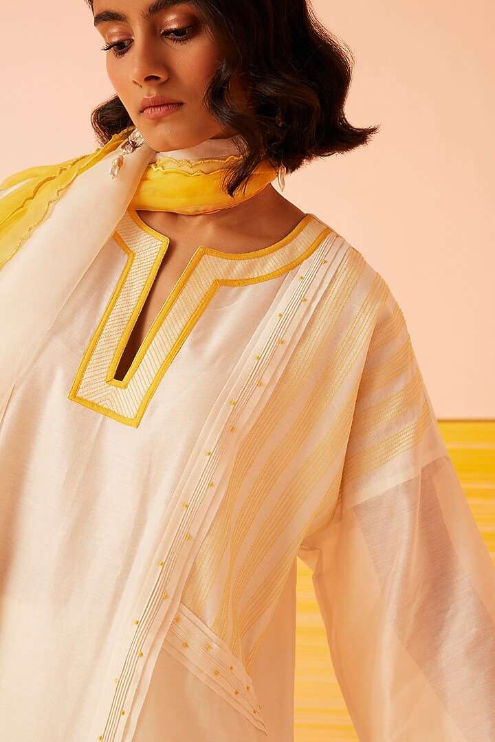 Ivory Silk Chanderi Embroidered Kurta Set by Sureena Chowdhri at Pernia's Pop Up Shop