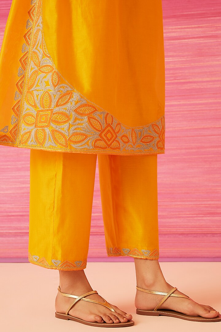 Dark Yellow Silk Chanderi Embroidered Kurta Set by Sureena Chowdhri at Pernia's Pop Up Shop