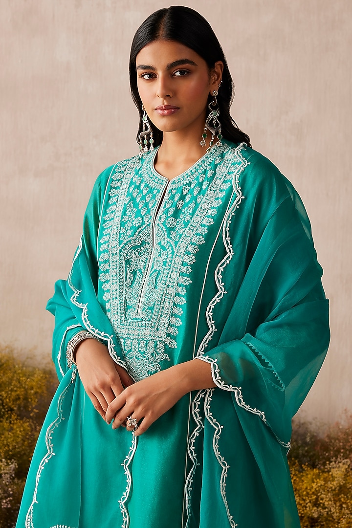 Teal Green Silk Chanderi Thread Work Short Kurta Set by Sureena Chowdhri at Pernia's Pop Up Shop
