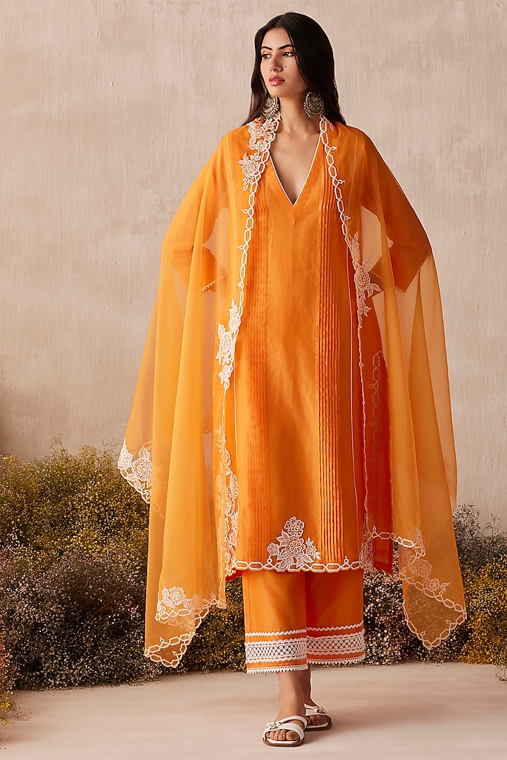 Tangerine Silk Chanderi 3D Floral Work Kurta Set by Sureena Chowdhri