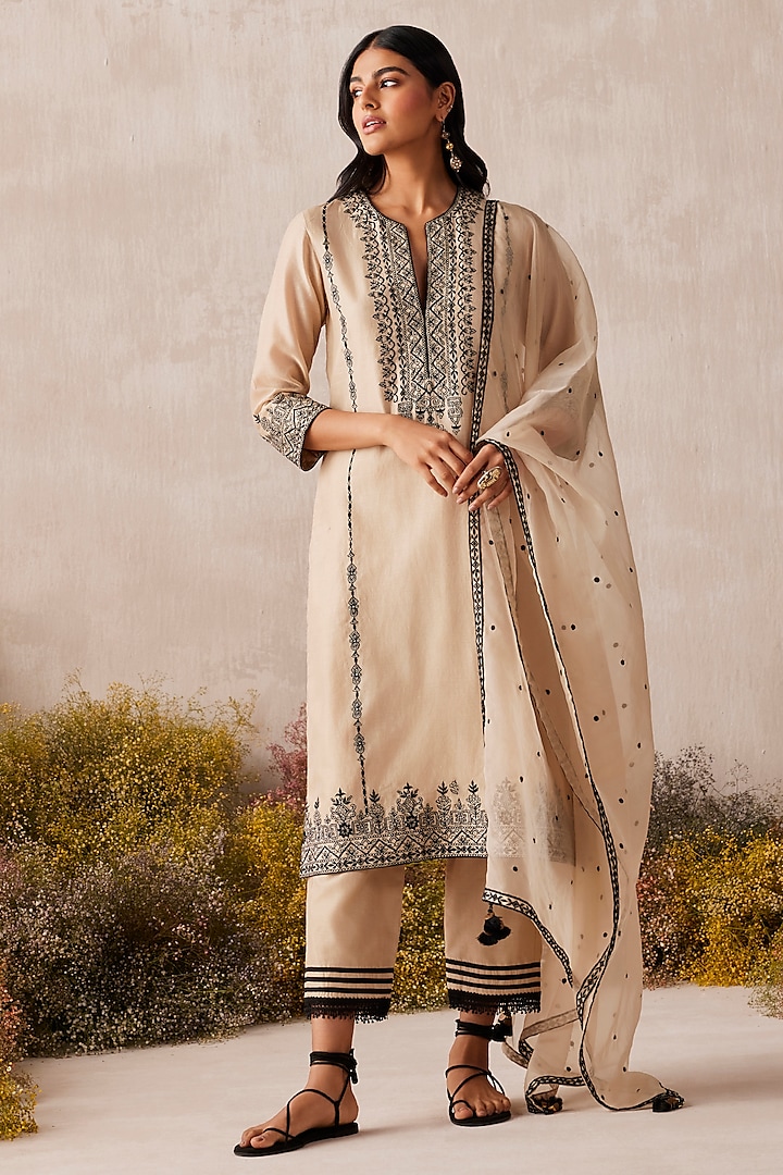 Dark Beige Silk Chanderi Thread Work Kurta Set by Sureena Chowdhri at Pernia's Pop Up Shop