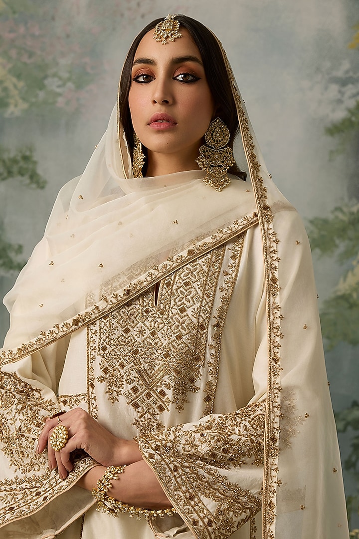Ivory Silk Chanderi Zardosi Work Kalidar Kurta Set by Sureena Chowdhri at Pernia's Pop Up Shop