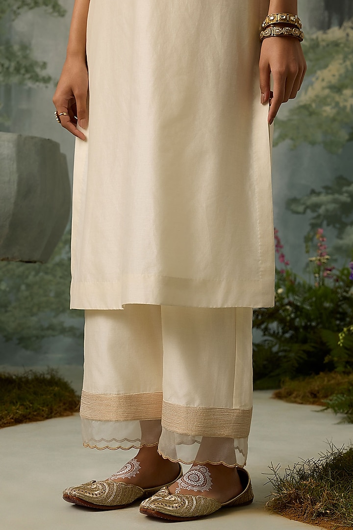 Ivory Silk Chanderi Thread Work Kurta Set by Sureena Chowdhri at Pernia's Pop Up Shop