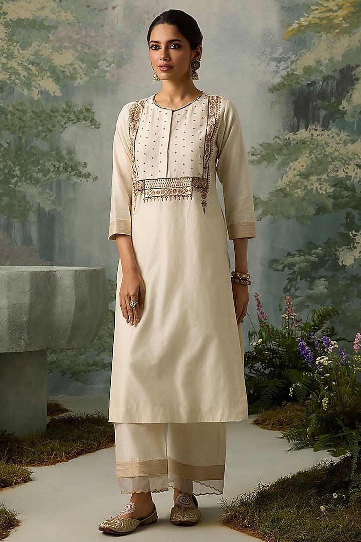 Ivory Silk Chanderi Thread Work Kurta Set by Sureena Chowdhri at Pernia's Pop Up Shop