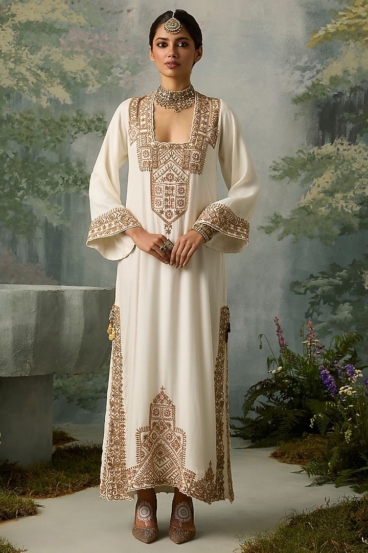 Ivory Muslin Cutwork Embroidered Kaftan by Sureena Chowdhri at Pernia's Pop Up Shop