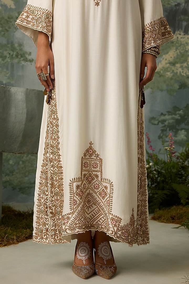 Ivory Muslin Cutwork Embroidered Kaftan by Sureena Chowdhri at Pernia's Pop Up Shop