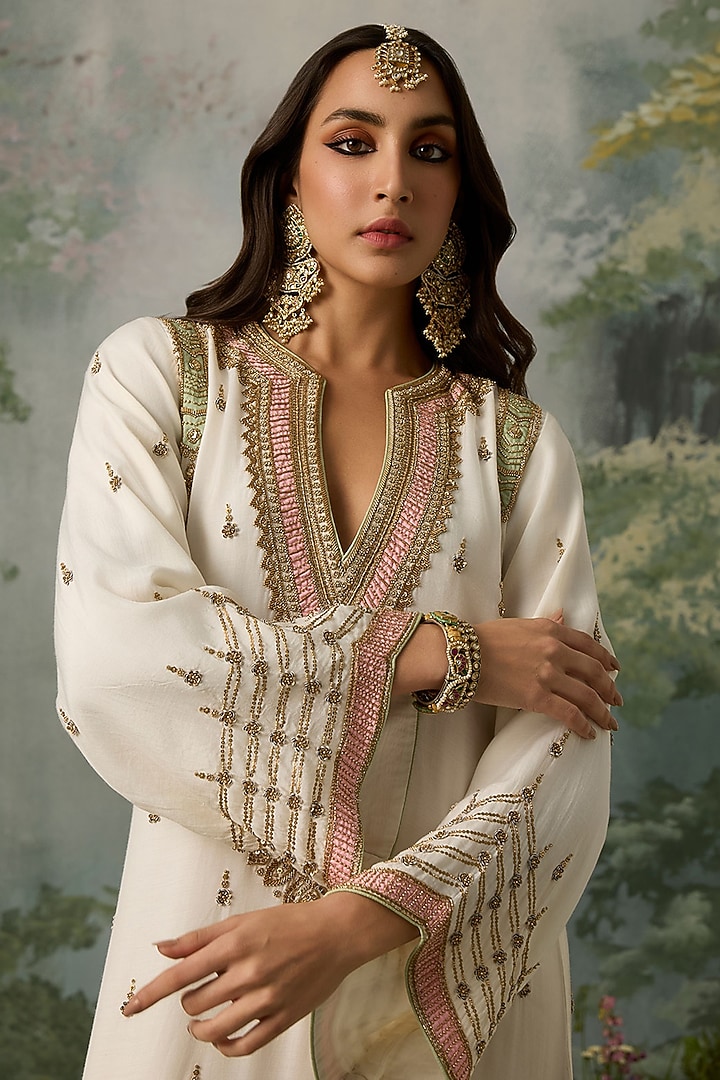 Ivory Muslin Embroidered Kaftan by Sureena Chowdhri at Pernia's Pop Up Shop