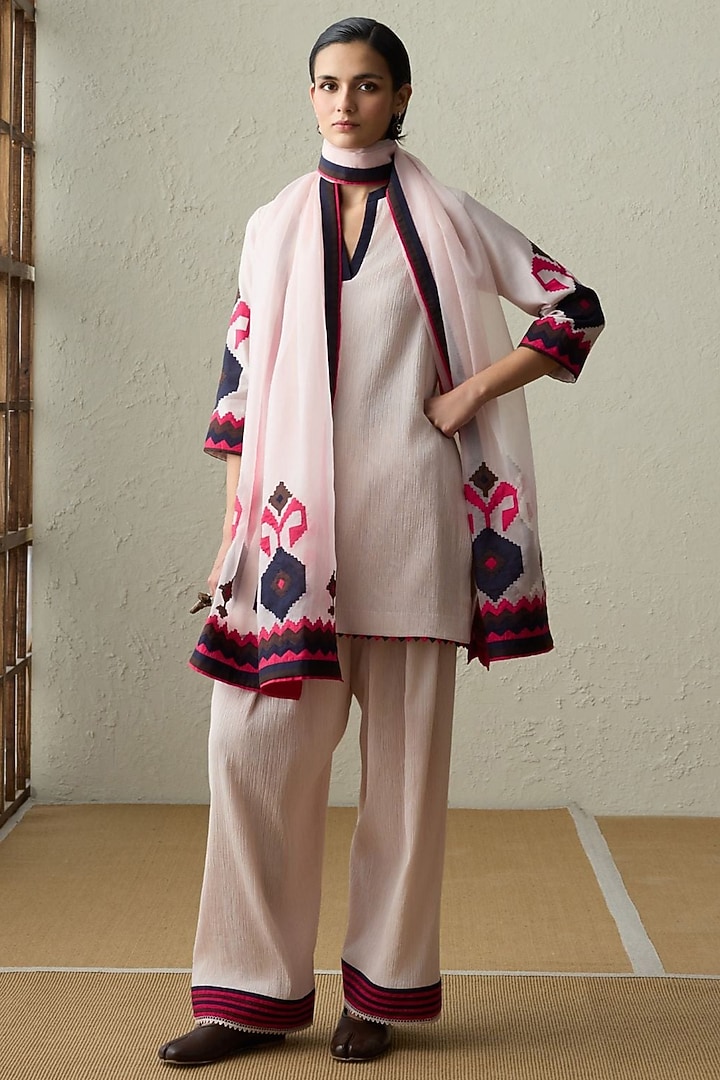 Baby Pink Cotton Gauze Applique Kurta Set by Sureena Chowdhri at Pernia's Pop Up Shop