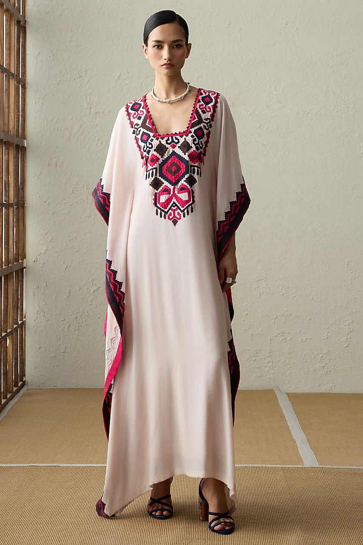 Baby Pink Muslin Applique Work Kaftan by Sureena Chowdhri at Pernia's Pop Up Shop