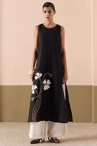 Black Linen Applique Work A-Line Kurta Set by Sureena Chowdhri