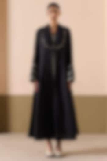 Black & Sage Linen Abaya Vacation Dress by Sureena Chowdhri at Pernia's Pop Up Shop