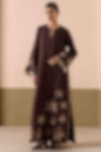 Brown Linen Applique & Thread Work Kaftan by Sureena Chowdhri at Pernia's Pop Up Shop