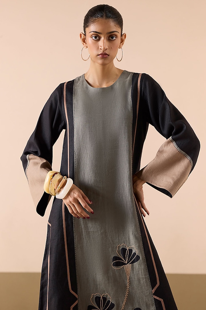 Black & Sage Linen Applique Work Kaftan by Sureena Chowdhri at Pernia's Pop Up Shop