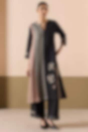 Black & Sand Linen Applique Work Kurta Set by Sureena Chowdhri at Pernia's Pop Up Shop