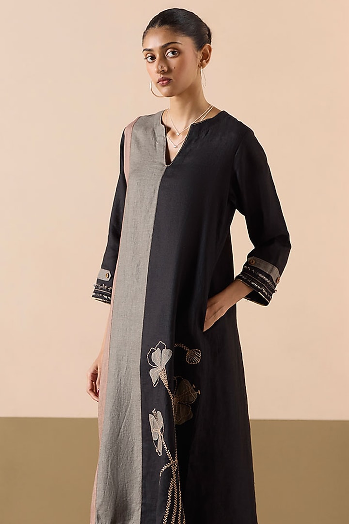 Black & Sand Linen Applique Work Kurta Set by Sureena Chowdhri at Pernia's Pop Up Shop