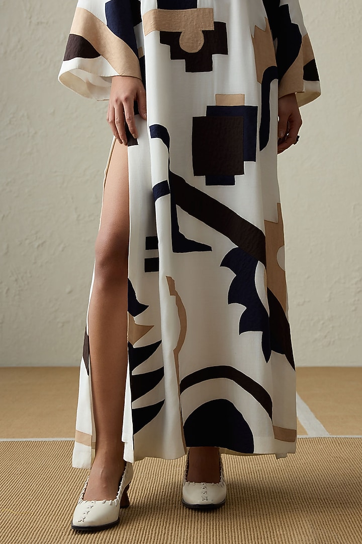 Ivory Muslin Applique Work Kaftan by Sureena Chowdhri at Pernia's Pop Up Shop