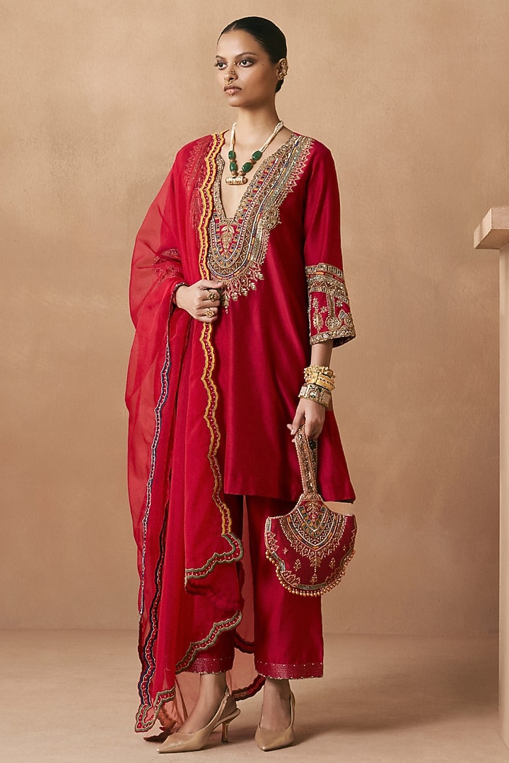 Deep Red Silk Chanderi Applique Embroidered Kurta Set by Sureena Chowdhri at Pernia's Pop Up Shop
