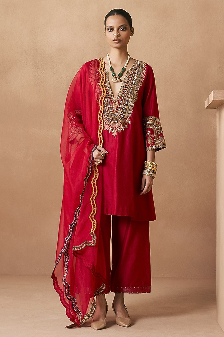 Deep Red Silk Chanderi Applique Embroidered Kurta Set by Sureena Chowdhri at Pernia's Pop Up Shop