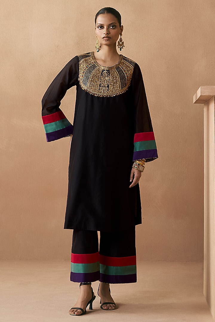 Black Silk Chanderi Aari Embroidered Kurta Set by Sureena Chowdhri at Pernia's Pop Up Shop