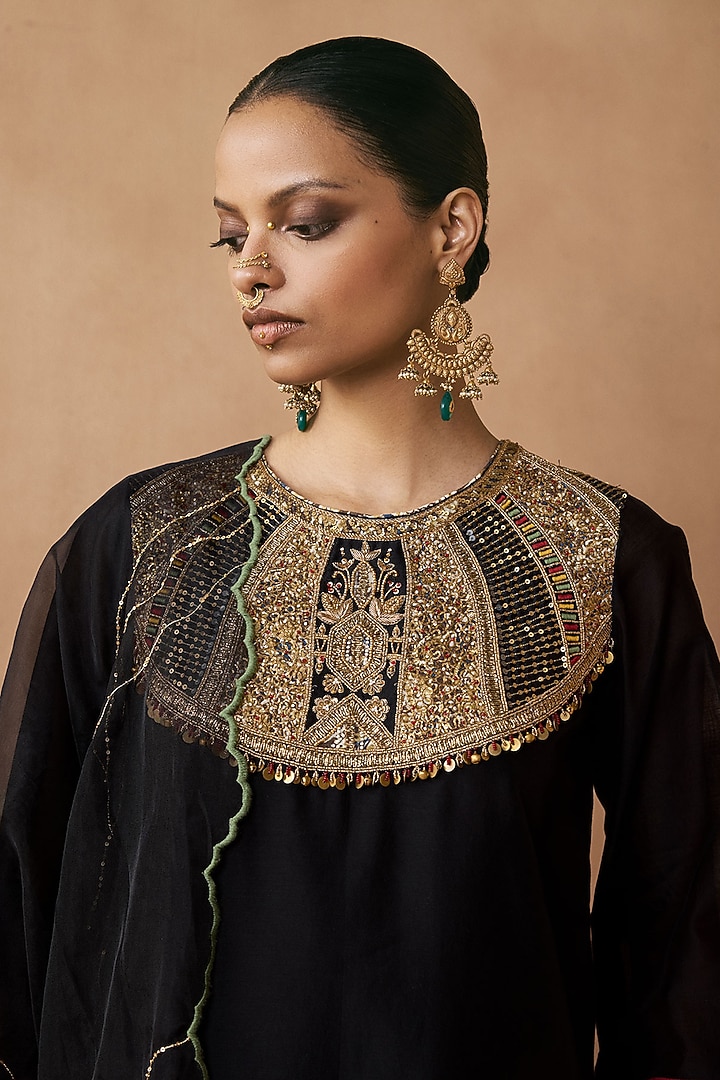 Black Silk Chanderi Aari Embroidered Kurta Set by Sureena Chowdhri at Pernia's Pop Up Shop