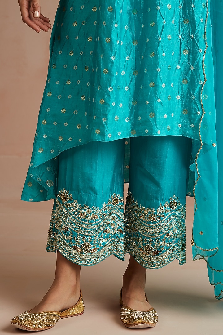 Turquoise Bandhani Silk Kurta Set by Sureena Chowdhri at Pernia's Pop Up Shop