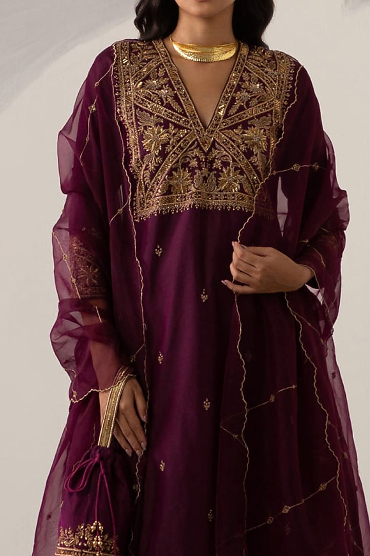 Wine Silk Chanderi Embroidered Kurta Set by Sureena Chowdhri at Pernia's Pop Up Shop