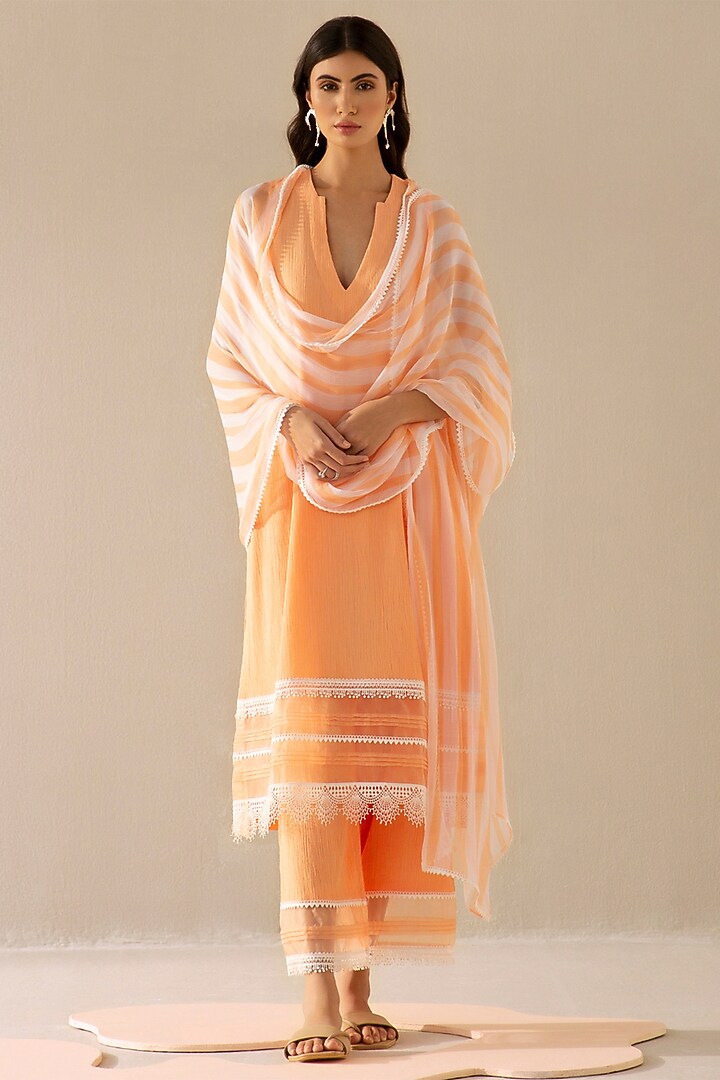 Peach Cotton Gauze Embroidered Kurta Set by Sureena Chowdhri at Pernia's Pop Up Shop